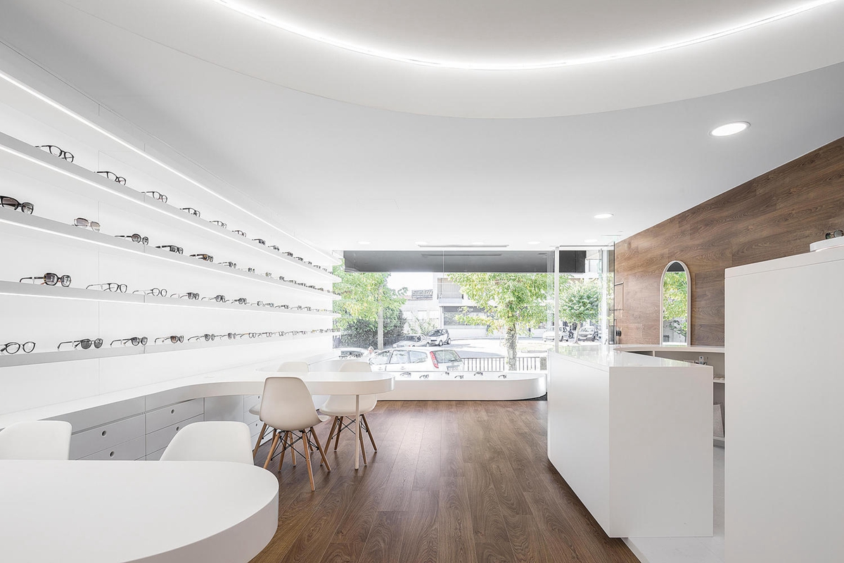 簡約不簡單的眼鏡店面設計,簡約不簡單的眼鏡店空間設計,簡約不簡單的眼鏡店SI設計